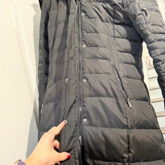 DKNY Long Black Puffer Coat with 2-Way Zipper - Picture 2 of 10